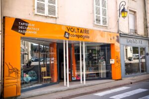 tapissier decorateur Voltaire et compagnie fauteuil Charolles